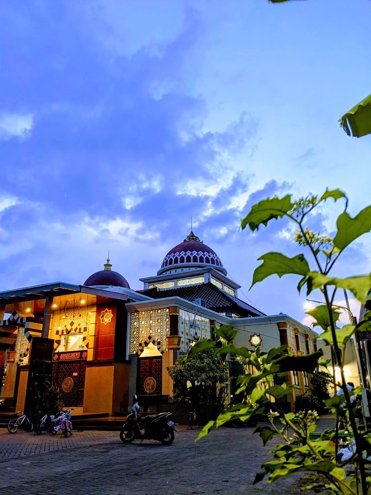 MASJID AL-IKHLAS MILIK WARGA MARINA EMAS