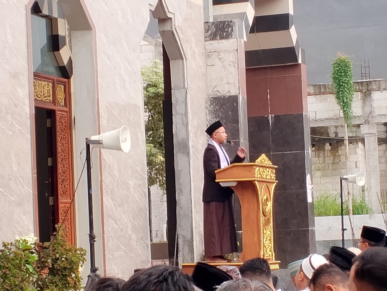 Sholat Idul Fitri di Masjid Al-Ikhlas BME